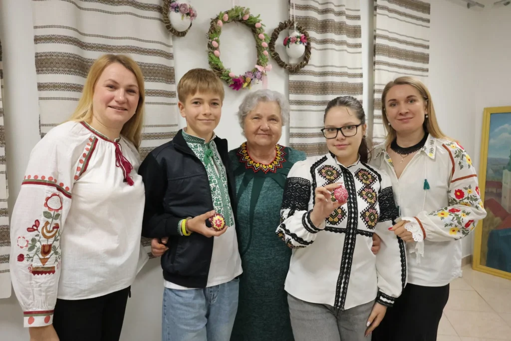 У Миколаєві активно писанкують