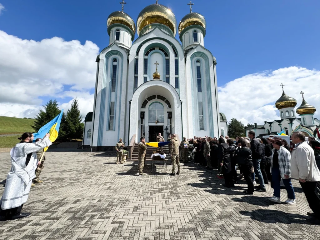 Попрощалися з вихідцями з Миколаєва Михайлом Ярішем та Володимиром Сурняком Попрощалися з вихідцями з Миколаєва Михайлом Ярішем та Володимиром Сурняком
