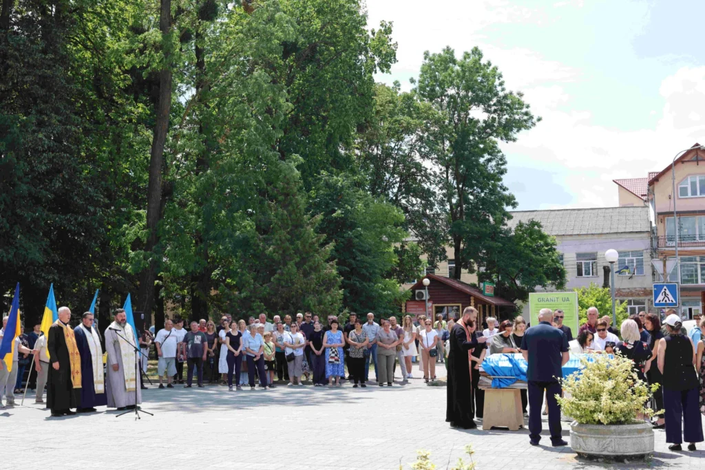 Попри важку хворобу до останнього захищав Україну – прощаються з Петром Дунем Попри важку хворобу до останнього захищав Україну – прощаються з Петром Дунем