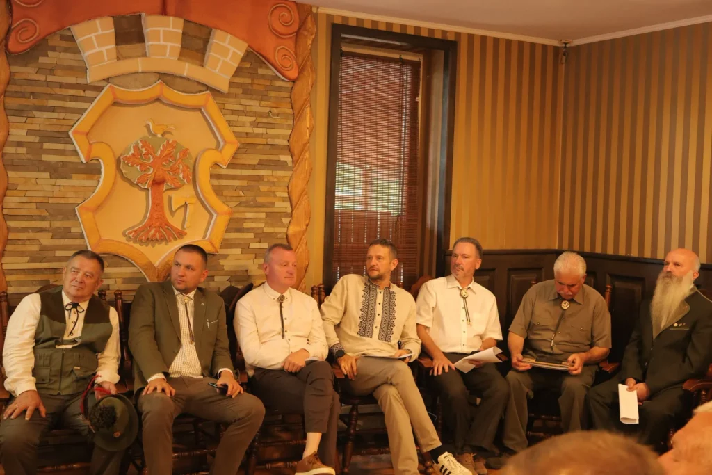 Учасники форуму ''Мисливство між традицією, відповідальністю та підтримкою ветеранів''