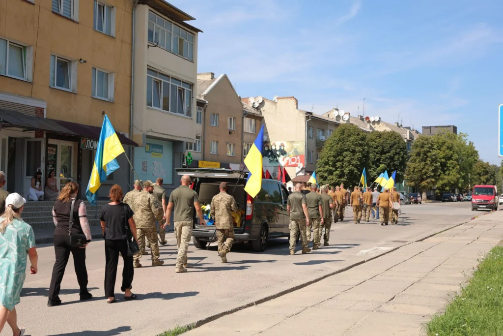Любив свою родину, жартувати та тварин – попрощались з Героєм Любомиром Ланчевичем-Козловським